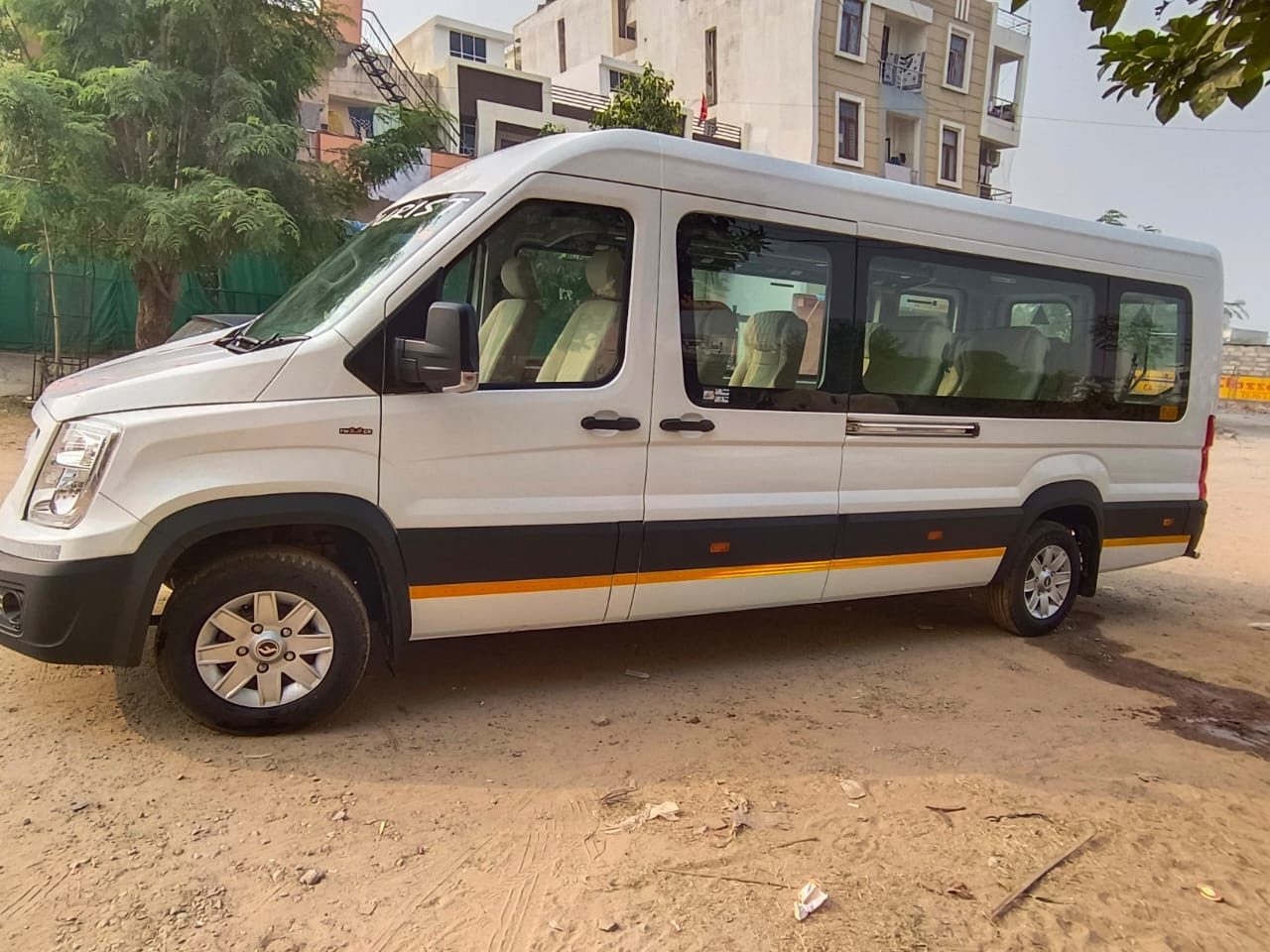 Urbania Force Traveller